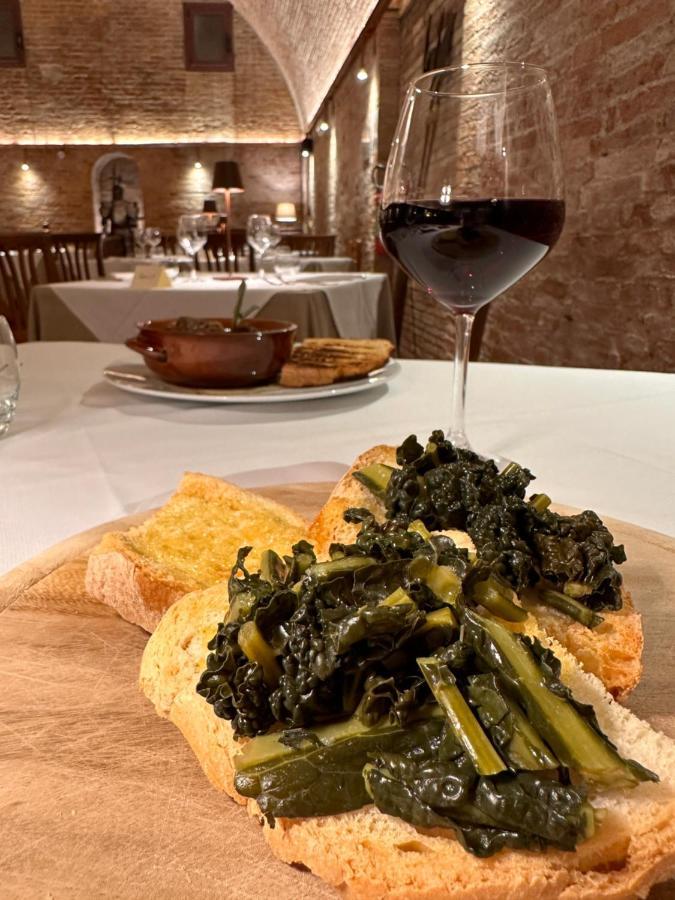 Hotel Ristorante Borgo Antico Monteroni d'Arbia Exterior photo