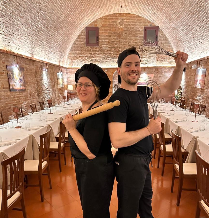 Hotel Ristorante Borgo Antico Monteroni d'Arbia Exterior photo