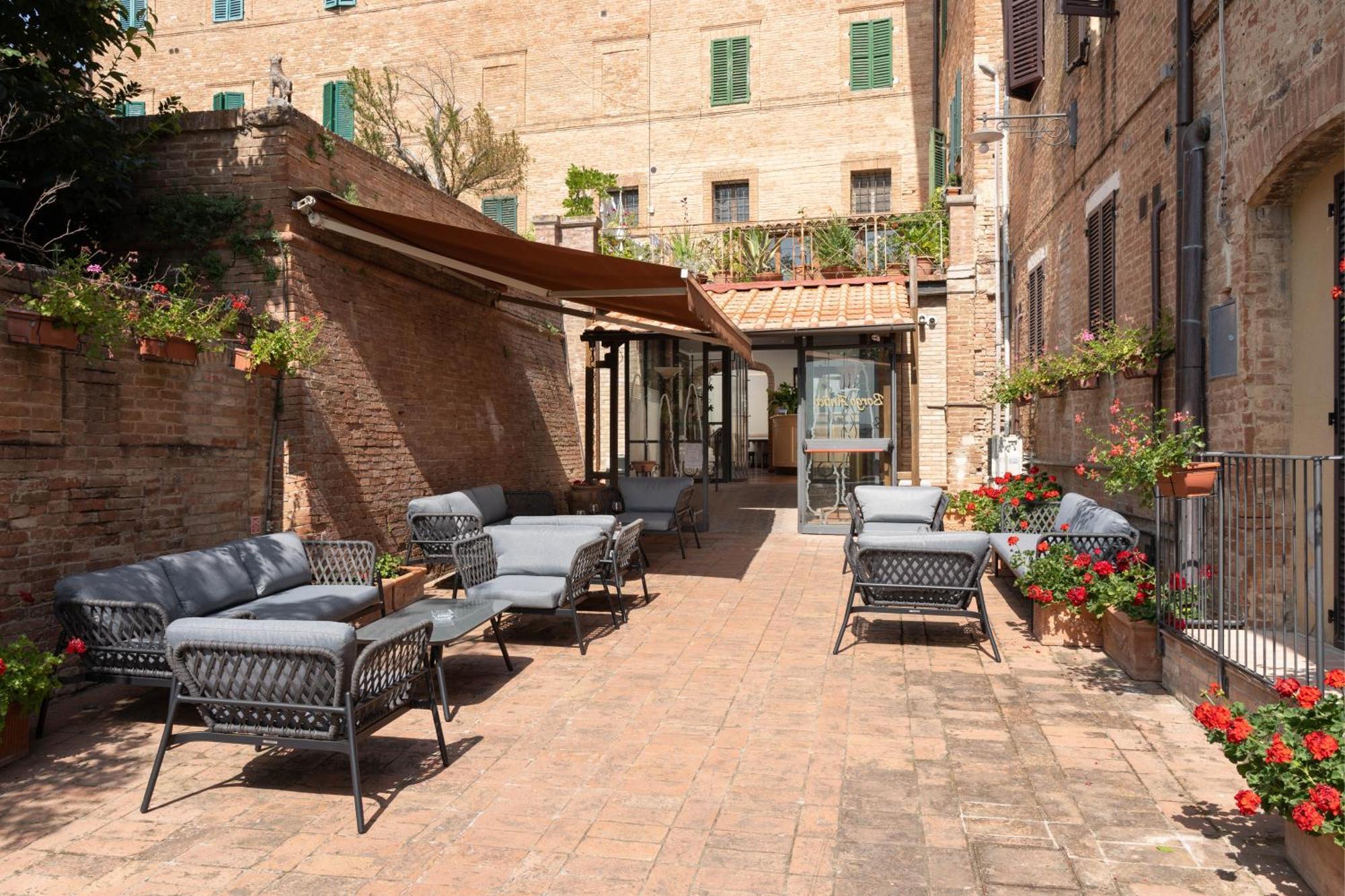 Hotel Ristorante Borgo Antico Monteroni d'Arbia Exterior photo