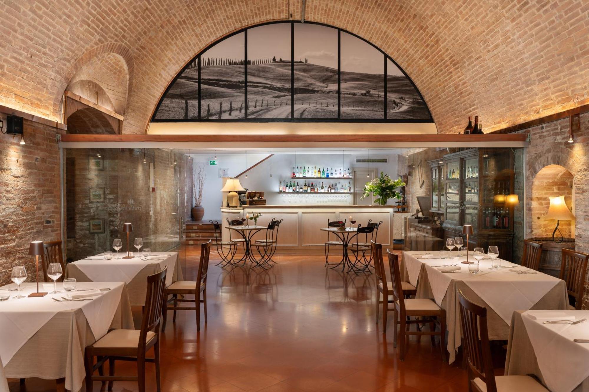 Hotel Ristorante Borgo Antico Monteroni d'Arbia Exterior photo