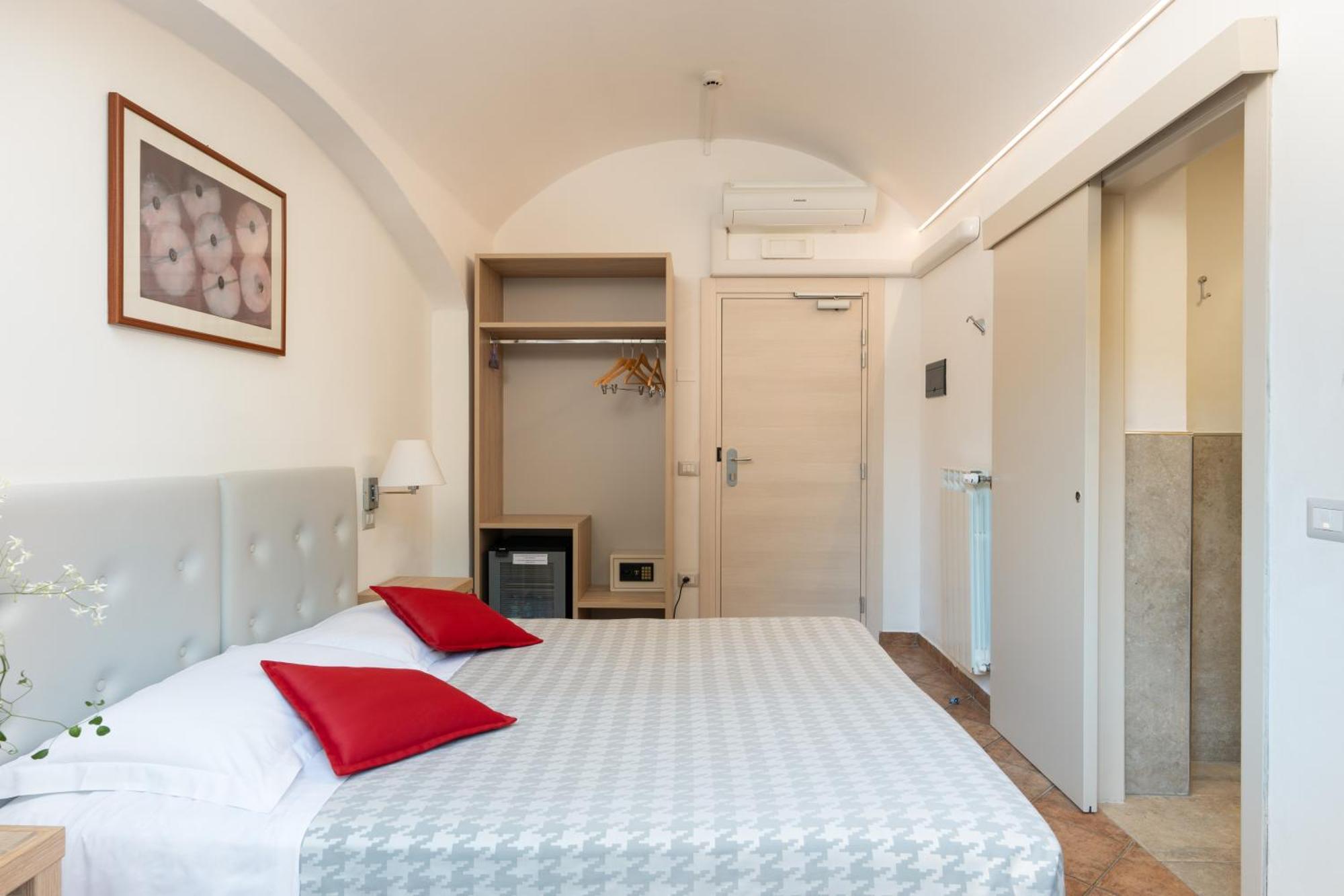 Hotel Ristorante Borgo Antico Monteroni d'Arbia Exterior photo