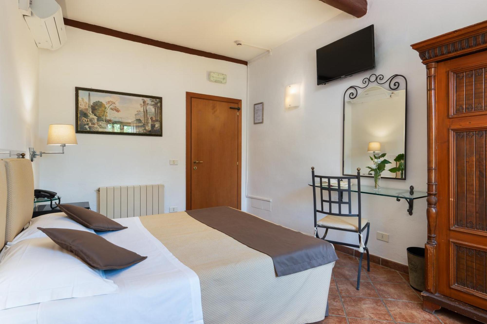 Hotel Ristorante Borgo Antico Monteroni d'Arbia Exterior photo