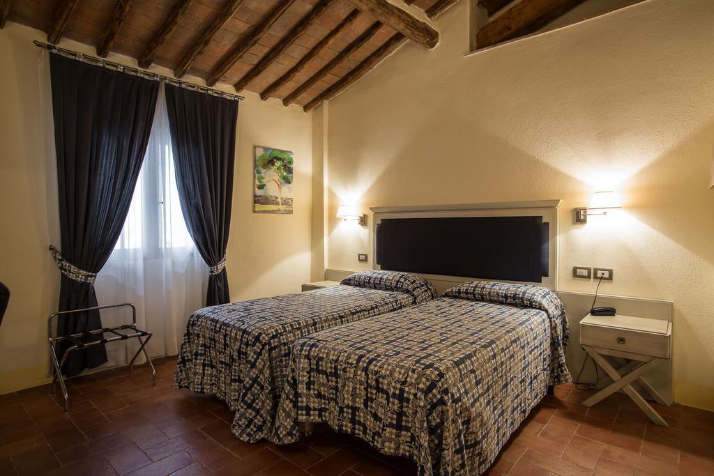 Hotel Ristorante Borgo Antico Monteroni d'Arbia Exterior photo