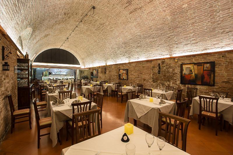Hotel Ristorante Borgo Antico Monteroni d'Arbia Exterior photo