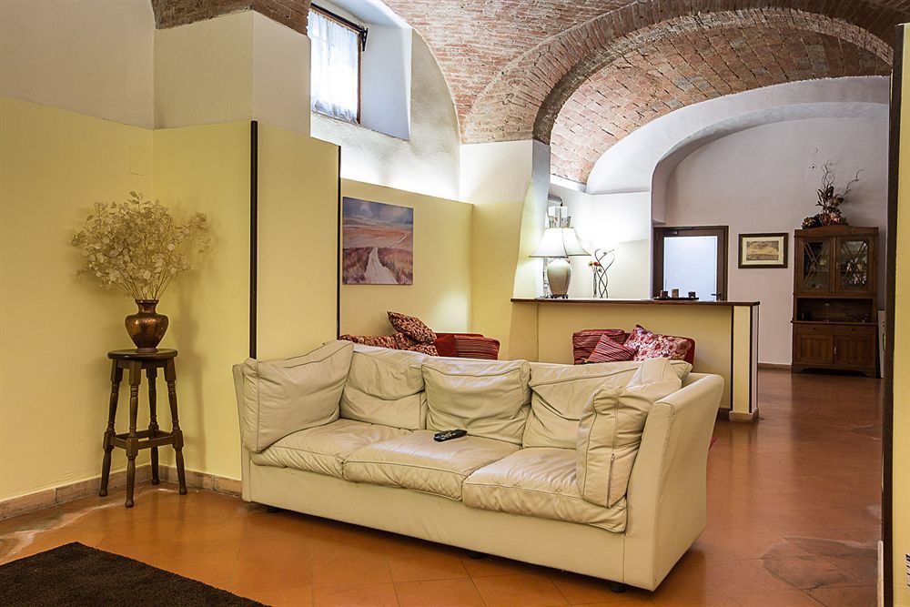 Hotel Ristorante Borgo Antico Monteroni d'Arbia Exterior photo