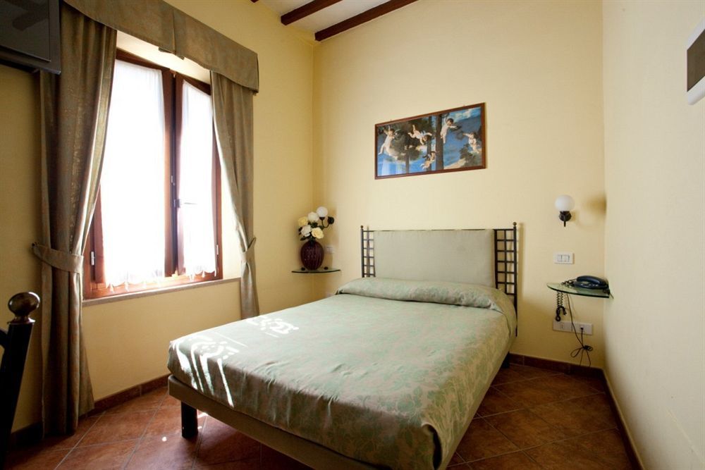Hotel Ristorante Borgo Antico Monteroni d'Arbia Exterior photo