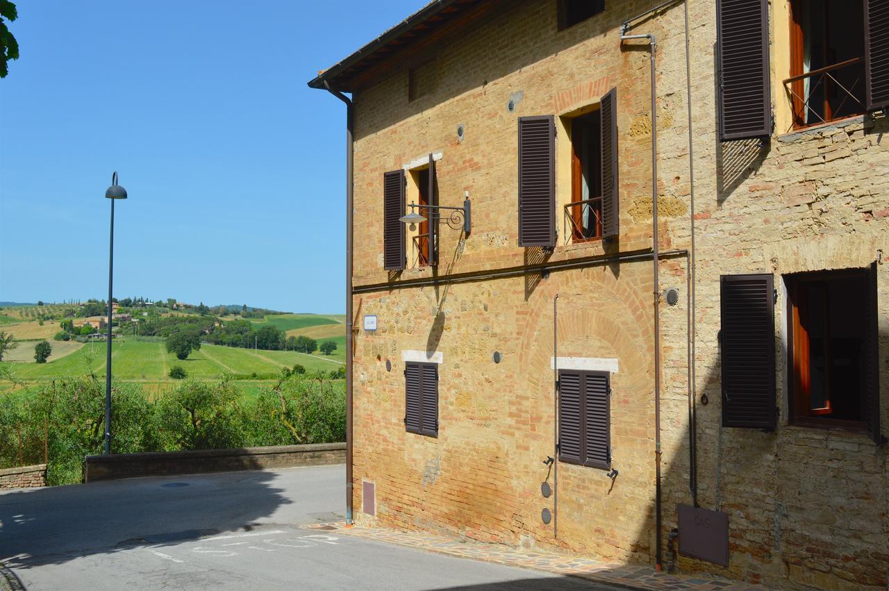 Hotel Ristorante Borgo Antico Monteroni d'Arbia Exterior photo