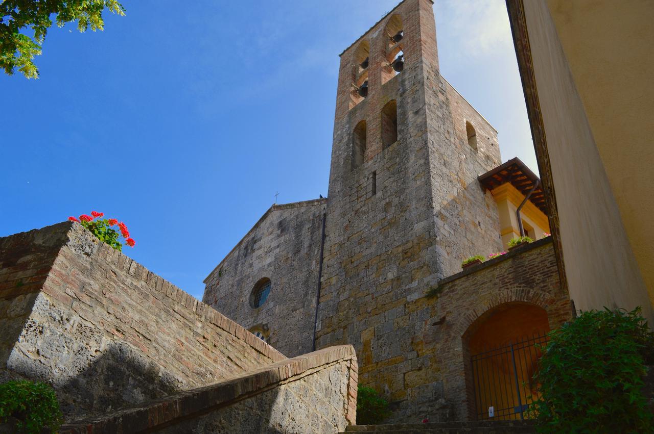 Hotel Ristorante Borgo Antico Monteroni d'Arbia Exterior photo